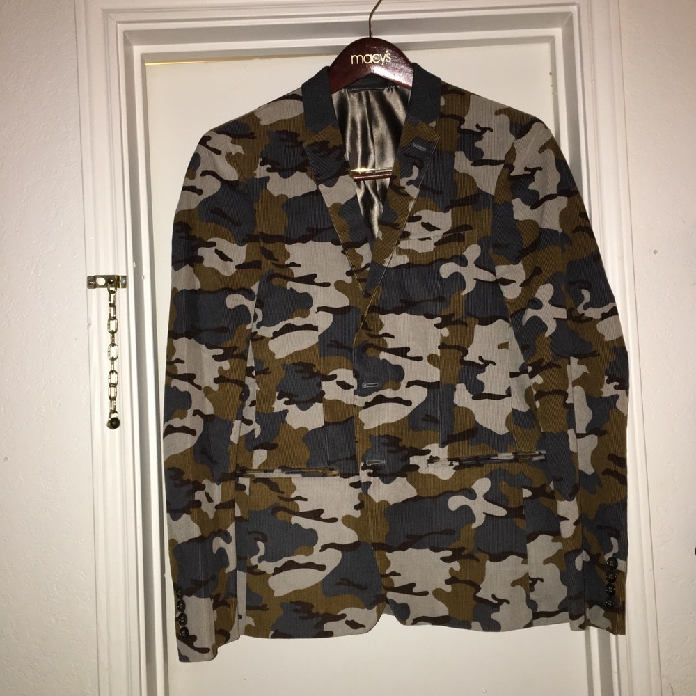 Camouflage sport coat with corduroy material.
